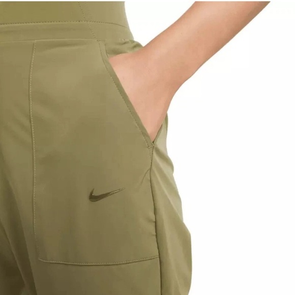 Nike Bliss Luxe 7/8 Training Pants Olive Army Green CU4603-222 Women Size Medium - Picture 4 of 15